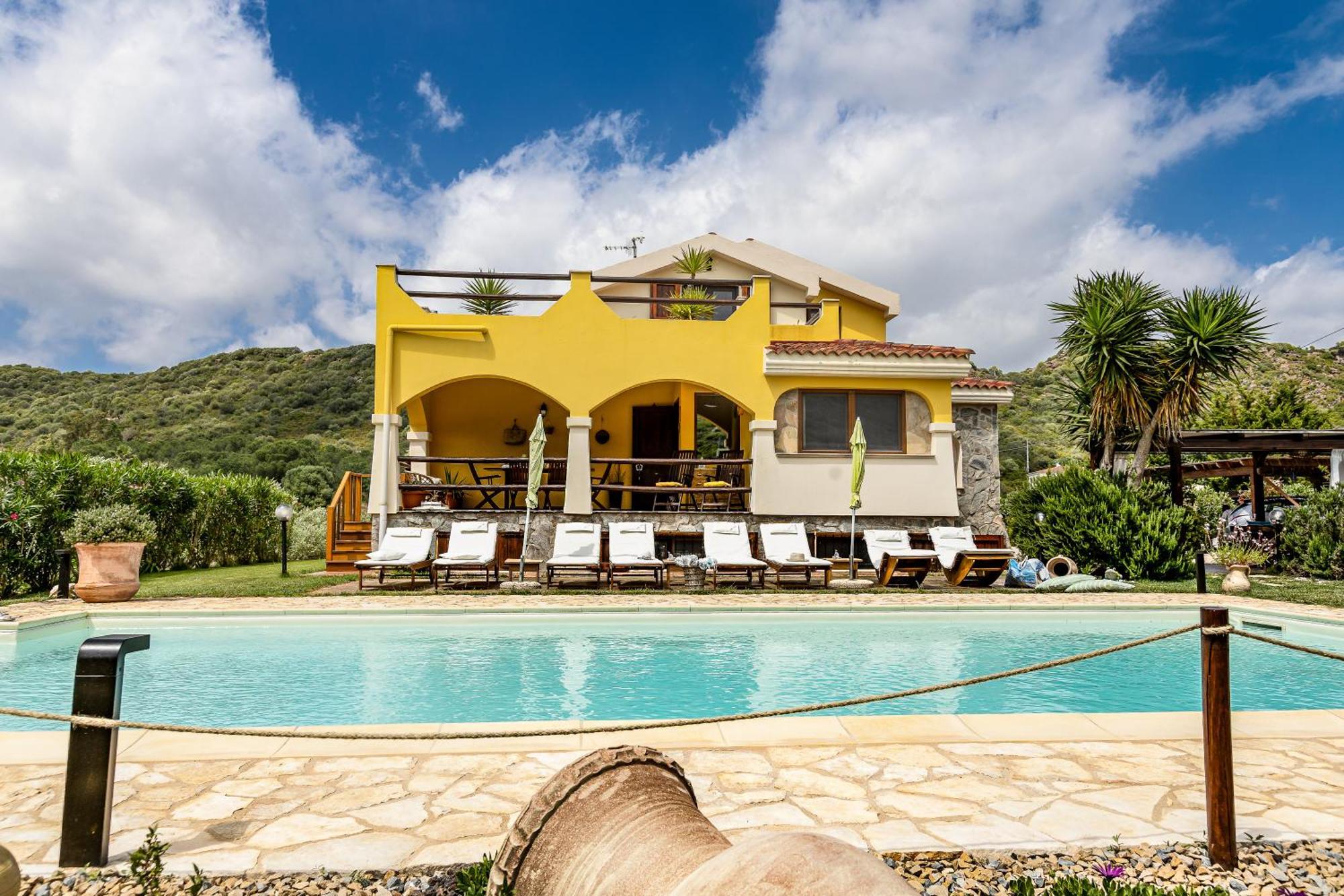 Saige , Piscina Con Idromassaggio *
